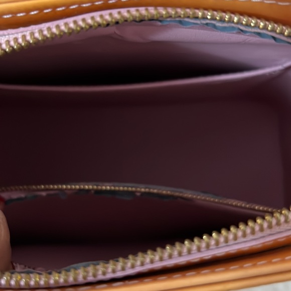 Louis Vuitton Houston Vernis - Picture 10 of 17